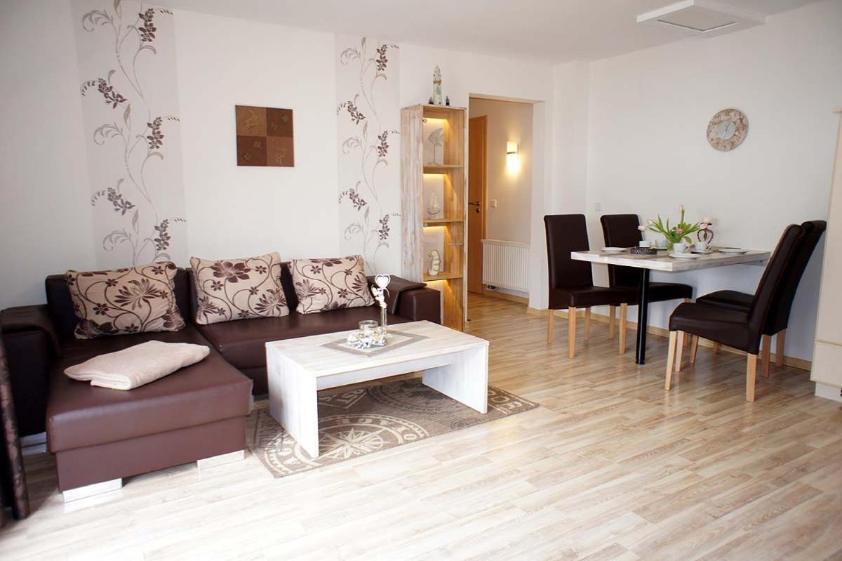 Apartamento Haus Wyden Utersum Exterior foto
